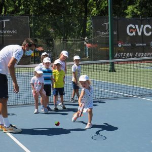 ŠKOLICA TENISA AKADEMIJA TIPSAREVIĆ-12 ŠKOLICA TENISA AKADEMIJA TIPSAREVIĆ-12