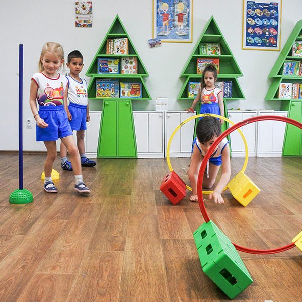 ŠKOLICA SPORTA I KOREKTIVNE GIMNASTIKE (1) ŠKOLICA SPORTA I KOREKTIVNE GIMNASTIKE (1)