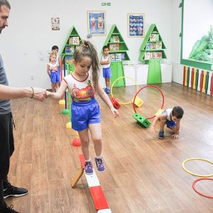 ŠKOLICA SPORTA I KOREKTIVNE GIMNASTIKE (5) ŠKOLICA SPORTA I KOREKTIVNE GIMNASTIKE (5)