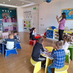 Grupni časovi engleskog jezika – HAPPY KIDS (8) Grupni časovi engleskog jezika - HAPPY KIDS (8)