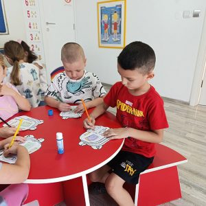 ČASOVI ENGLESKOG JEZIKA HK7 (37)