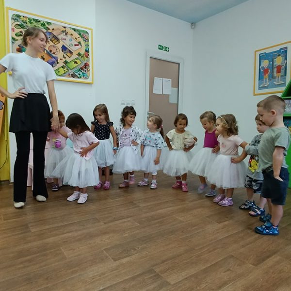 KLASIČAN BALET HK4 (1)