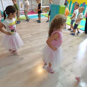 KLASIČAN BALET HK7 (30)