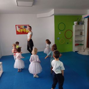 KLASIČAN BALET HK9 (4)