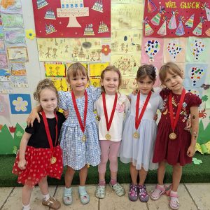 ROĐENDANSKE IGRE BEZ GRANICA HK1 (108)