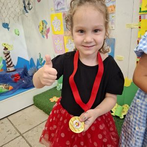 ROĐENDANSKE IGRE BEZ GRANICA HK1 (109)