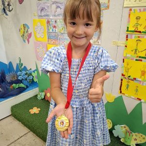 ROĐENDANSKE IGRE BEZ GRANICA HK1 (110)