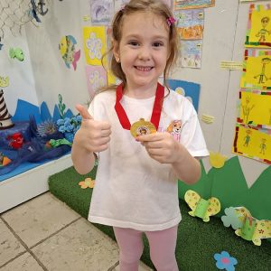 ROĐENDANSKE IGRE BEZ GRANICA HK1 (111)