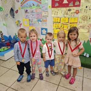 ROĐENDANSKE IGRE BEZ GRANICA HK1 (128)