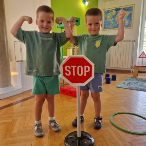 ROĐENDANSKE IGRE BEZ GRANICA HK3 (115)