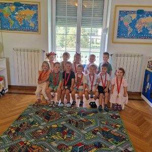 ROĐENDANSKE IGRE BEZ GRANICA HK3 (178)