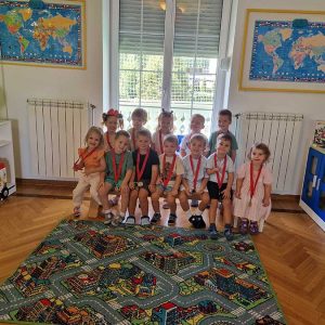 ROĐENDANSKE IGRE BEZ GRANICA HK3 (179)