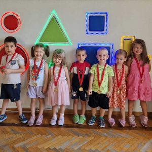 ROĐENDANSKE IGRE BEZ GRANICA HK3 (187)