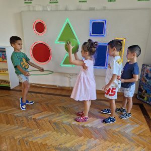 ROĐENDANSKE IGRE BEZ GRANICA HK3 (206)