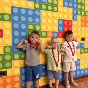 ROĐENDANSKE IGRE BEZ GRANICA HK9 (81)