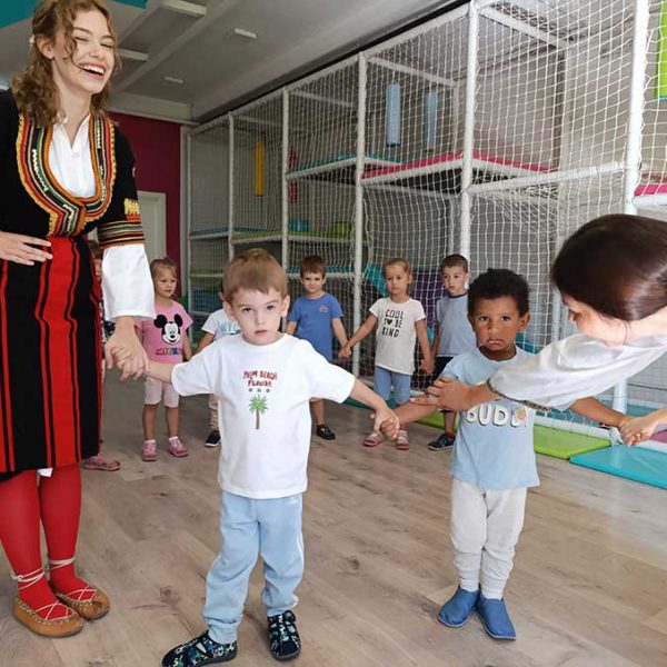 ŠKOLICA FOLKLORA HK7 (1)