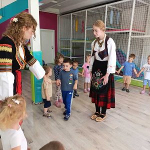 ŠKOLICA FOLKLORA HK7 (7)