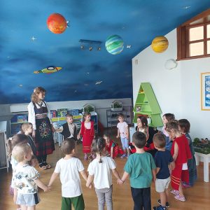 ŠKOLICA FOLKLORA HK9 (2)