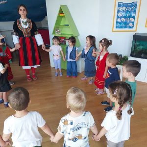 ŠKOLICA FOLKLORA HK9 (4)