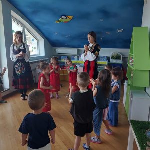 ŠKOLICA FOLKLORA HK9 (5)