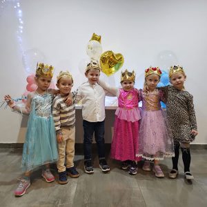 BAL PRINČEVA I PRINCEZA (49)