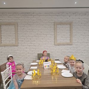 BAL PRINČEVA I PRINCEZA (8)