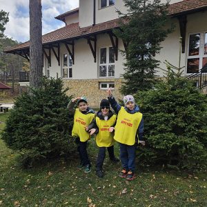 KRALJEVSKI KORACI KROZ ĆAROBNU ŠUMU (61)