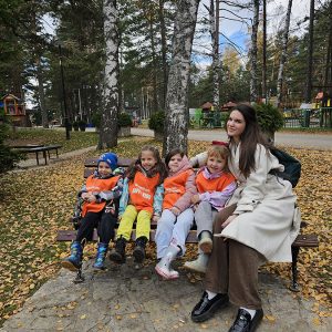 KRALJEVSKI KORACI KROZ ĆAROBNU ŠUMU (63)