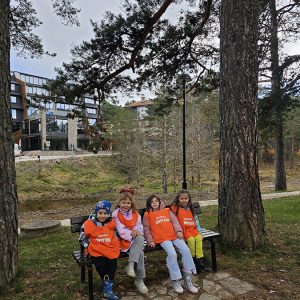 KRALJEVSKI KORACI KROZ ĆAROBNU ŠUMU (65)