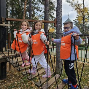 PRINČEVI I PRINCEZE U ČAROBNOJ IGRI (10)