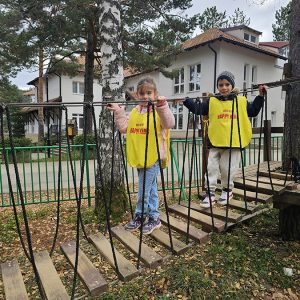 PRINČEVI I PRINCEZE U ČAROBNOJ IGRI (100)