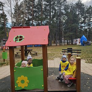 PRINČEVI I PRINCEZE U ČAROBNOJ IGRI (104)