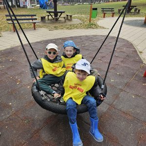 PRINČEVI I PRINCEZE U ČAROBNOJ IGRI (115)