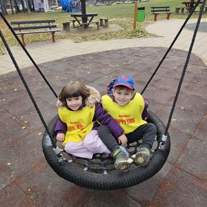 PRINČEVI I PRINCEZE U ČAROBNOJ IGRI (119)