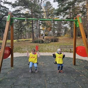 PRINČEVI I PRINCEZE U ČAROBNOJ IGRI (121)