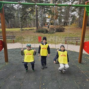 PRINČEVI I PRINCEZE U ČAROBNOJ IGRI (122)