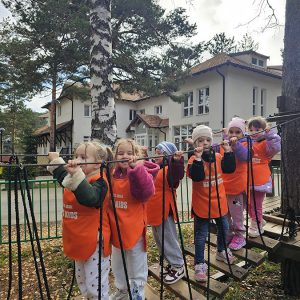 PRINČEVI I PRINCEZE U ČAROBNOJ IGRI (14)