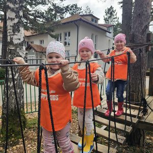 PRINČEVI I PRINCEZE U ČAROBNOJ IGRI (22)