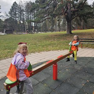 PRINČEVI I PRINCEZE U ČAROBNOJ IGRI (26)