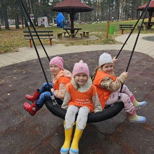 PRINČEVI I PRINCEZE U ČAROBNOJ IGRI (33)