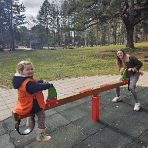 PRINČEVI I PRINCEZE U ČAROBNOJ IGRI (38)