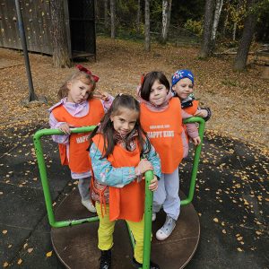 PRINČEVI I PRINCEZE U ČAROBNOJ IGRI (41)