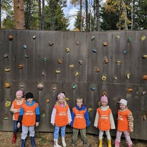 PRINČEVI I PRINCEZE U ČAROBNOJ IGRI (57)