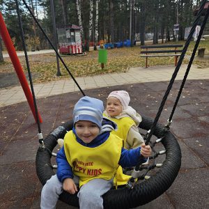 PRINČEVI I PRINCEZE U ČAROBNOJ IGRI (66)