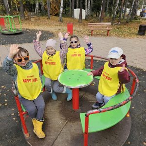 PRINČEVI I PRINCEZE U ČAROBNOJ IGRI (67)