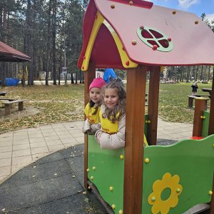 PRINČEVI I PRINCEZE U ČAROBNOJ IGRI (81)