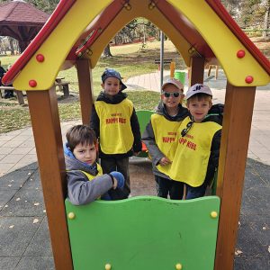 PRINČEVI I PRINCEZE U ČAROBNOJ IGRI (88)