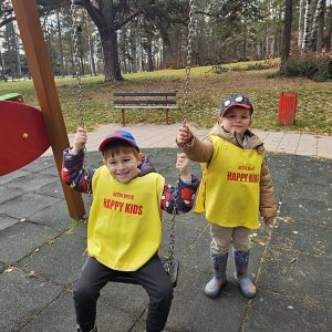 PRINČEVI I PRINCEZE U ČAROBNOJ IGRI (91)