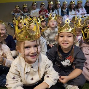 ŠEKSPIROVA KOMEDIJA POD KRUNOM (5)