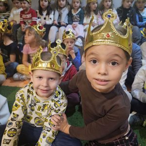 ŠEKSPIROVA KOMEDIJA POD KRUNOM (6)